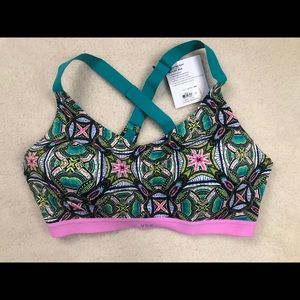 Victoria Secret Light Weight Sports Bra